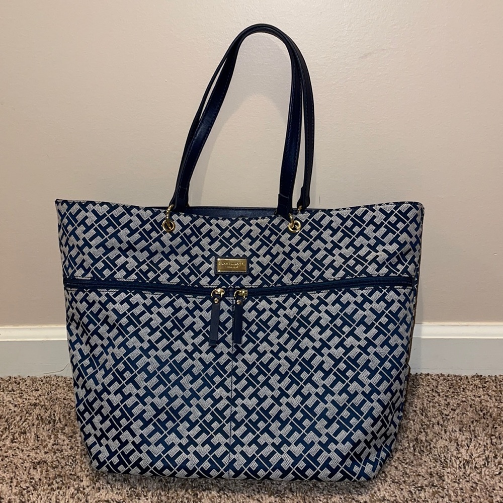 TOMMY HILFIGER blue purse